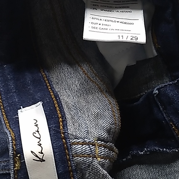 KanCan size 11/29 Jeans Distressed Dark Wash - Picture 7 of 8